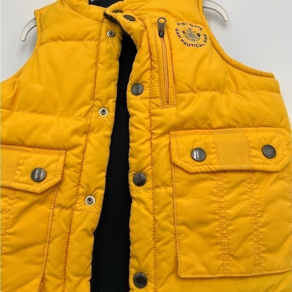 Size 3, boy’s yellow vest - Picture 4 of 6